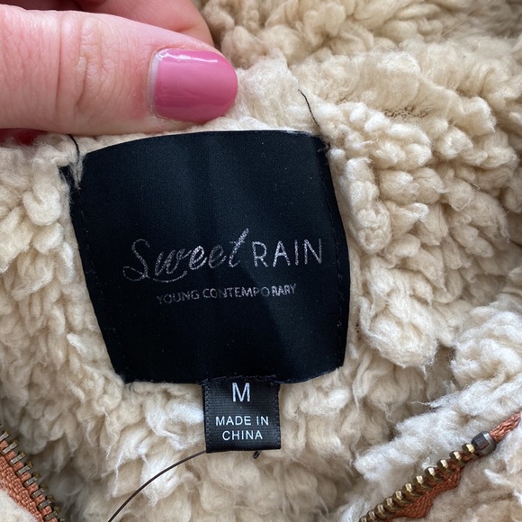 Puffy jacket - Picture 2 of 5